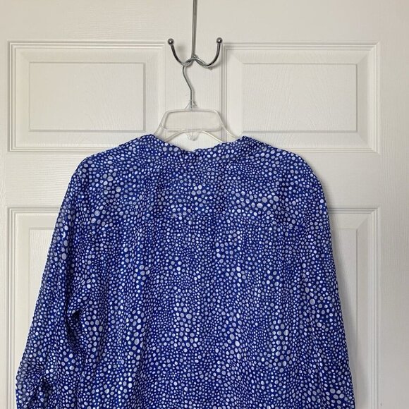 Chico’s Polka Dot Popover Thin Sheer Poly Blouse Blue White Size Medium (2) - Picture 6 of 11